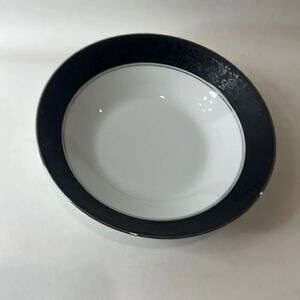 Noritake Soup Bowl White Silver Gray 7 1/4 In Round 1 3/4 Tall Japan Mirano